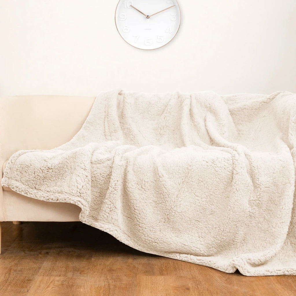 THE LOVE BLANKET